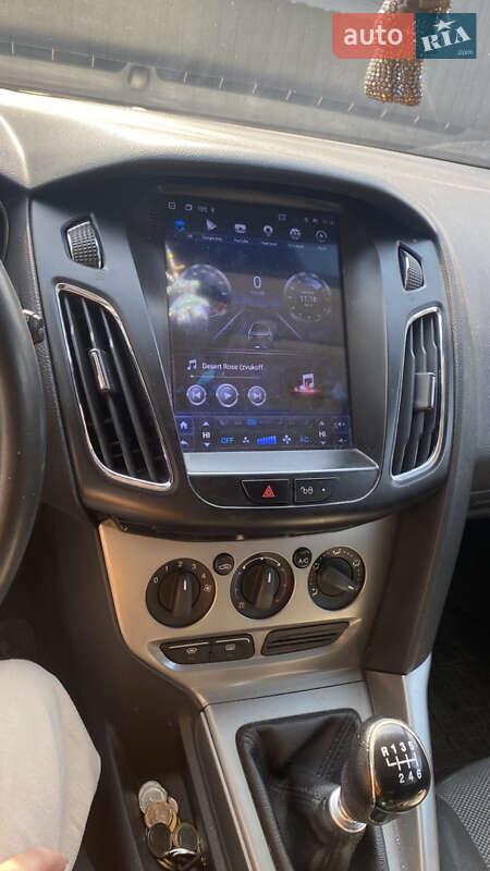 Хэтчбек Ford Focus 2014 в Чернигове