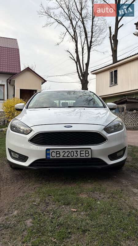 Хэтчбек Ford Focus 2016 в 