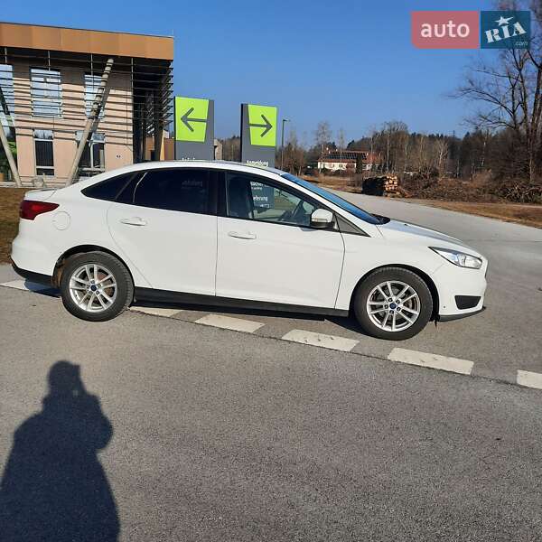 Седан Ford Focus 2015 в Львове