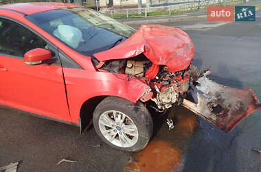 Хэтчбек Ford Focus 2013 в 