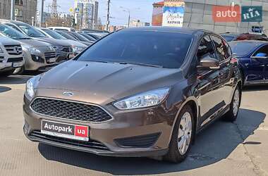 Хэтчбек Ford Focus 2016 в 