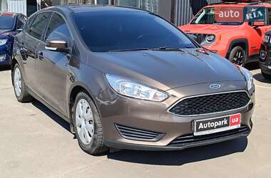 Хэтчбек Ford Focus 2016 в 