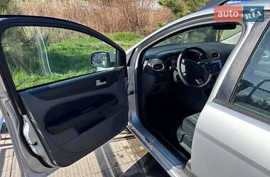Универсал Ford Focus 2010 в 