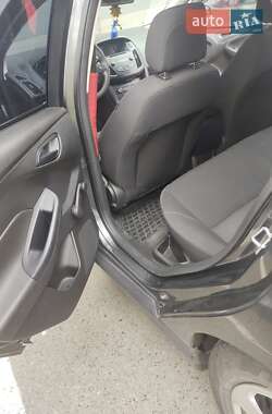 Седан Ford Focus 2016 в 