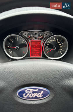 Универсал Ford Focus 2010 в 