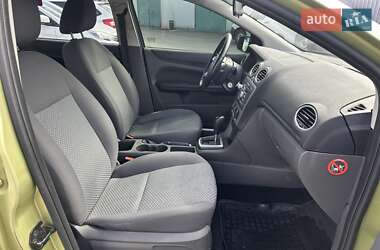 Седан Ford Focus 2005 в 