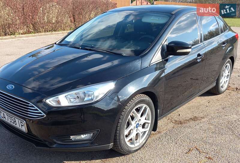 Седан Ford Focus 2015 в Смеле