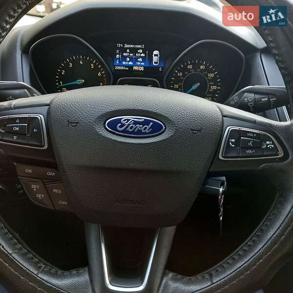 Седан Ford Focus 2015 в Смеле