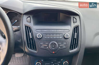 Седан Ford Focus 2018 в 