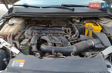 Хэтчбек Ford Focus 2006 в 