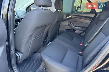 Седан Ford Focus 2015 в 