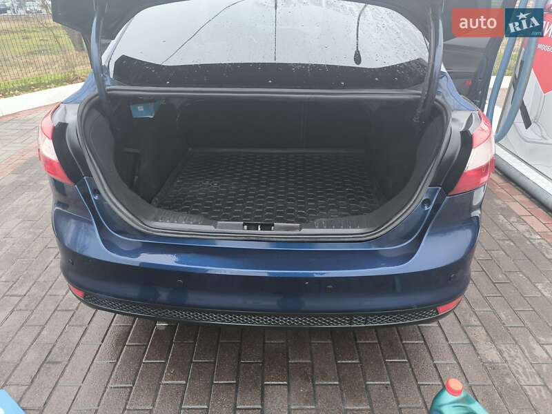 Седан Ford Focus 2012 в Киеве фото 9 Седан Ford Focus 2012 в Киеве