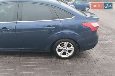 Седан Ford Focus 2012 в 