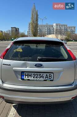 Хэтчбек Ford Focus 2007 в 