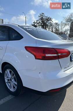 Седан Ford Focus 2017 в 