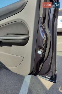 Универсал Ford Focus 2010 в 