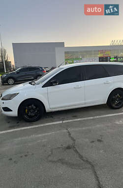 Универсал Ford Focus 2010 в 