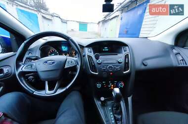 Хэтчбек Ford Focus 2017 в 