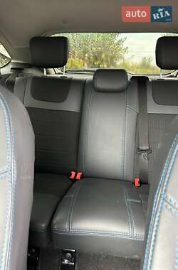 Хэтчбек Ford Focus 2006 в 