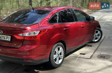 Седан Ford Focus 2013 в 