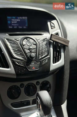 Седан Ford Focus 2013 в 