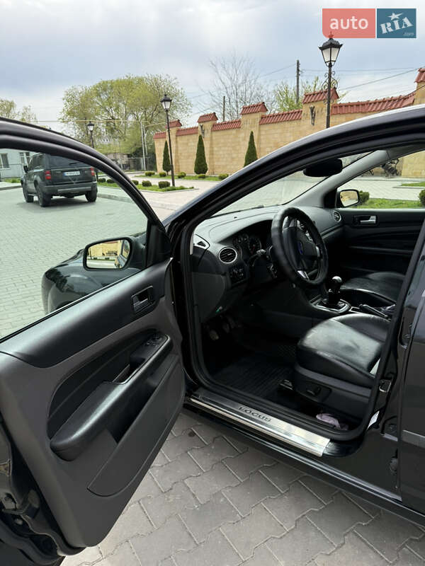 Хетчбек Ford Focus 2005 в Ізмаїлі