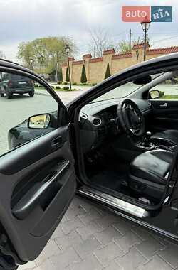 Хэтчбек Ford Focus 2005 в 