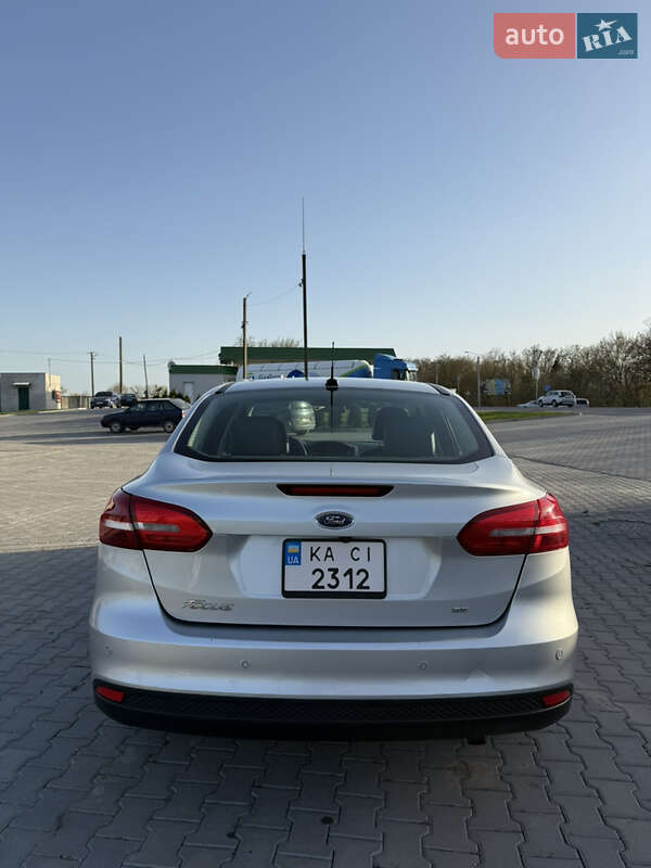 Седан Ford Focus 2016 в Киеве