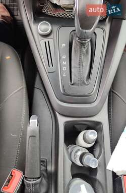 Седан Ford Focus 2015 в 