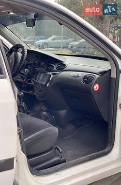 Универсал Ford Focus 2000 в 