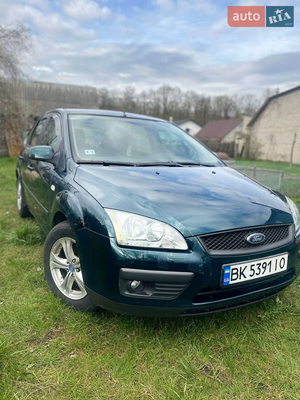 Хэтчбек Ford Focus 2006 в 