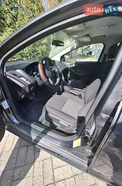 Хэтчбек Ford Focus 2016 в 