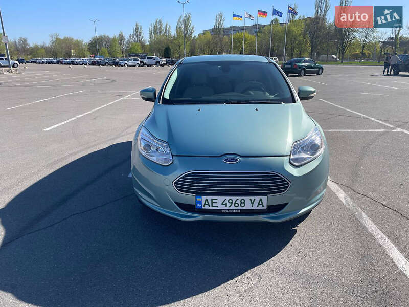 Хэтчбек Ford Focus 2012 в Днепре