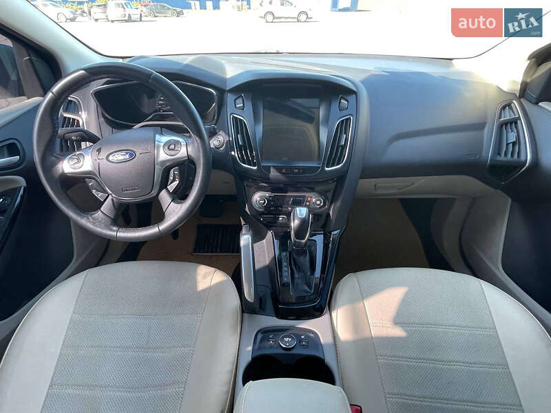 Хэтчбек Ford Focus 2012 в Днепре