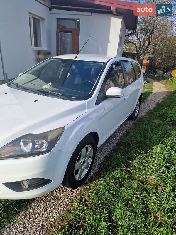Универсал Ford Focus 2008 в Надворной