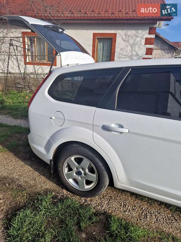 Универсал Ford Focus 2008 в Надворной