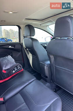 Хэтчбек Ford Focus 2015 в 