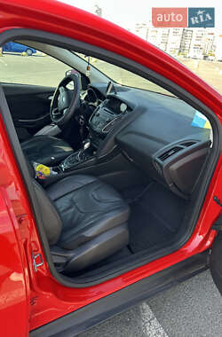Хэтчбек Ford Focus 2015 в 