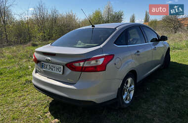 Седан Ford Focus 2013 в 