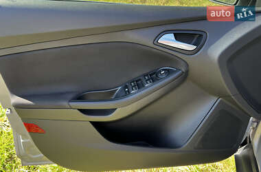 Седан Ford Focus 2013 в 