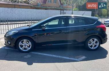 Хэтчбек Ford Focus 2013 в 