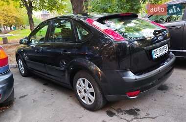 Хэтчбек Ford Focus 2006 в 