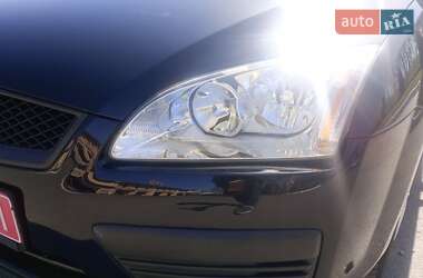 Хэтчбек Ford Focus 2006 в 