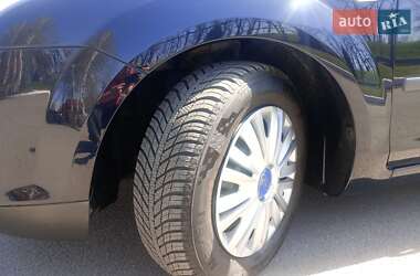 Хэтчбек Ford Focus 2006 в 