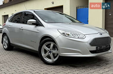 Хетчбек Ford Focus 2014 в 