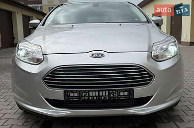 Хетчбек Ford Focus 2014 в 