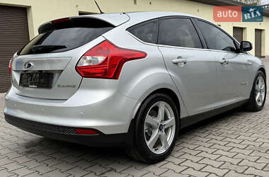 Хетчбек Ford Focus 2014 в 