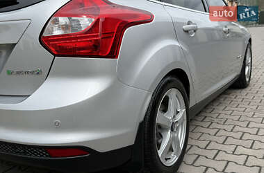Хетчбек Ford Focus 2014 в 