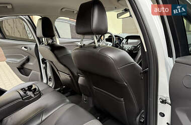 Хетчбек Ford Focus 2014 в 