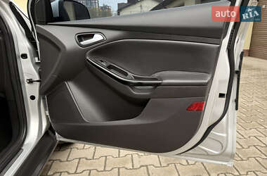 Хетчбек Ford Focus 2014 в 